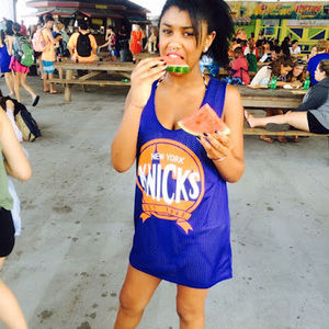 Meet your Posher, Miya